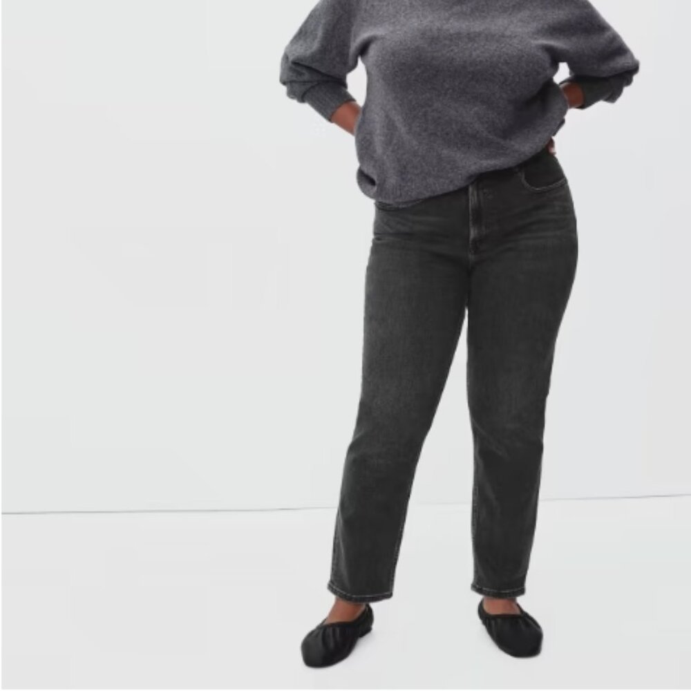 NWT Everlane Curvy 90s Cheeky Straight Jean - Washed Black - Size 31